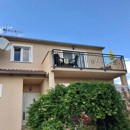 Apartman Laura Tribalj Exteriér fotografie