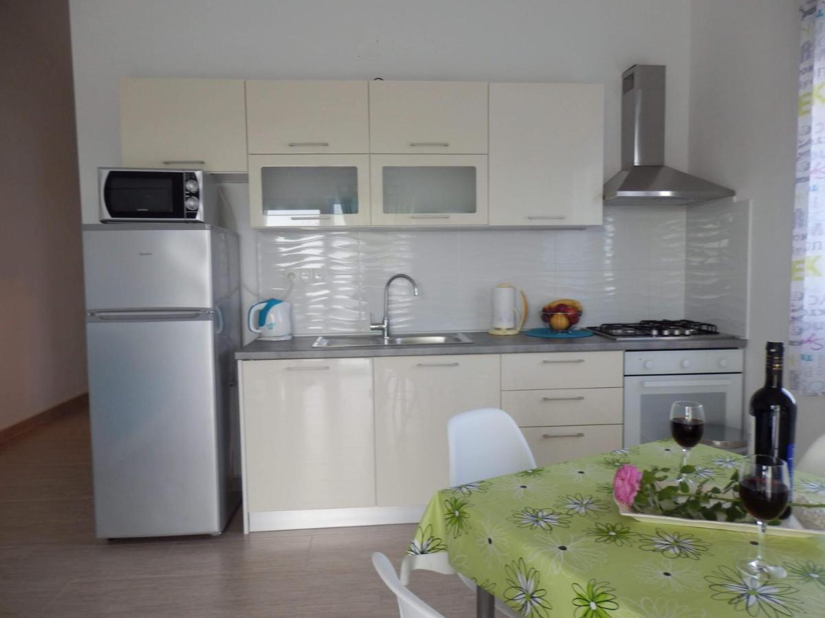 Apartman Laura Tribalj Exteriér fotografie