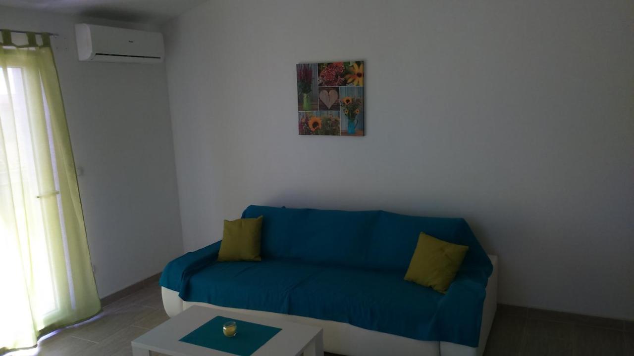 Apartman Laura Tribalj Exteriér fotografie